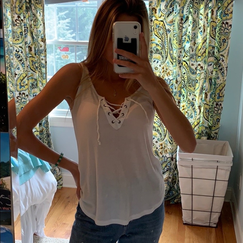 Super cute crisscross tank
